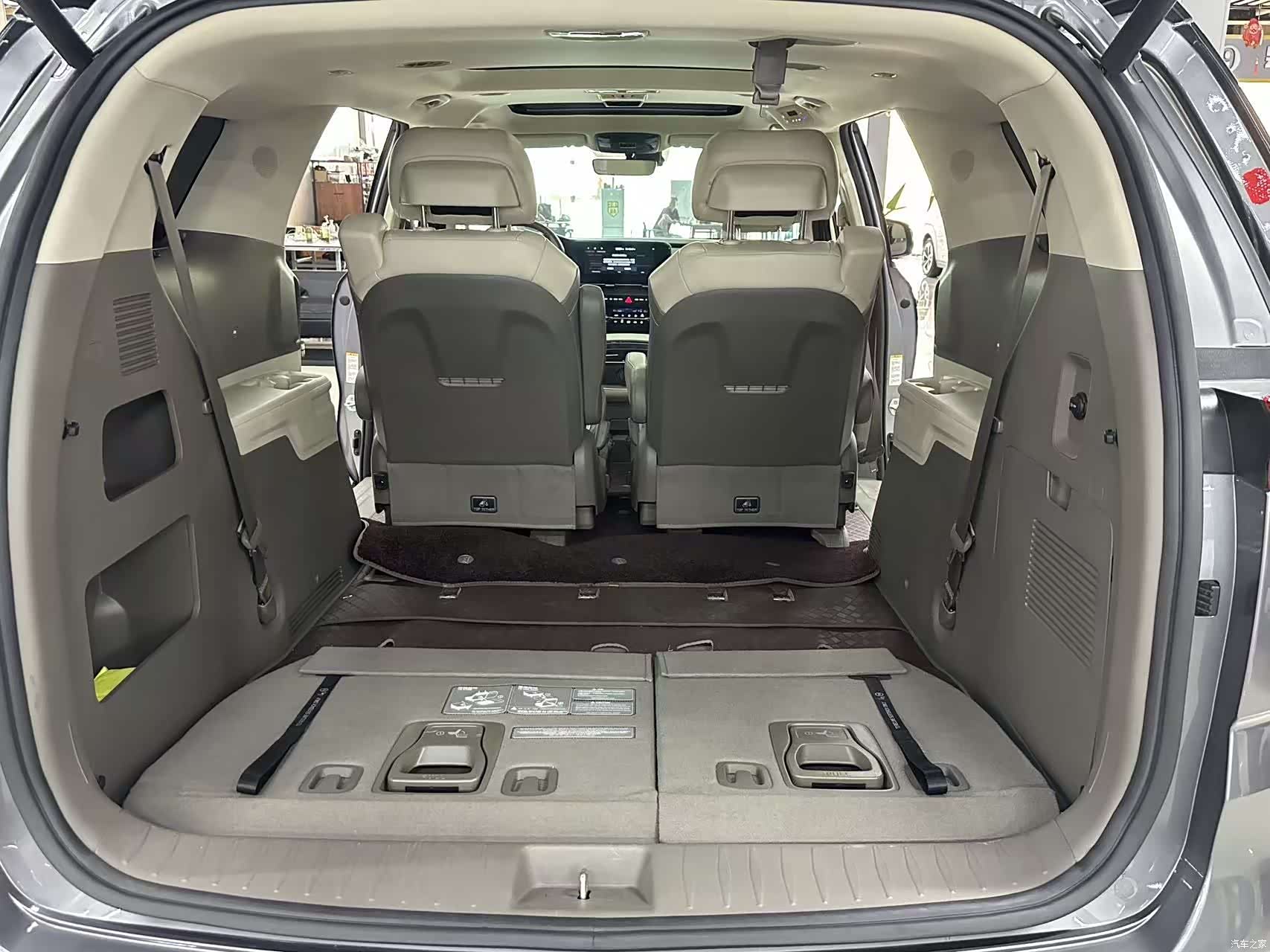 Kia Carnival, 2022 4