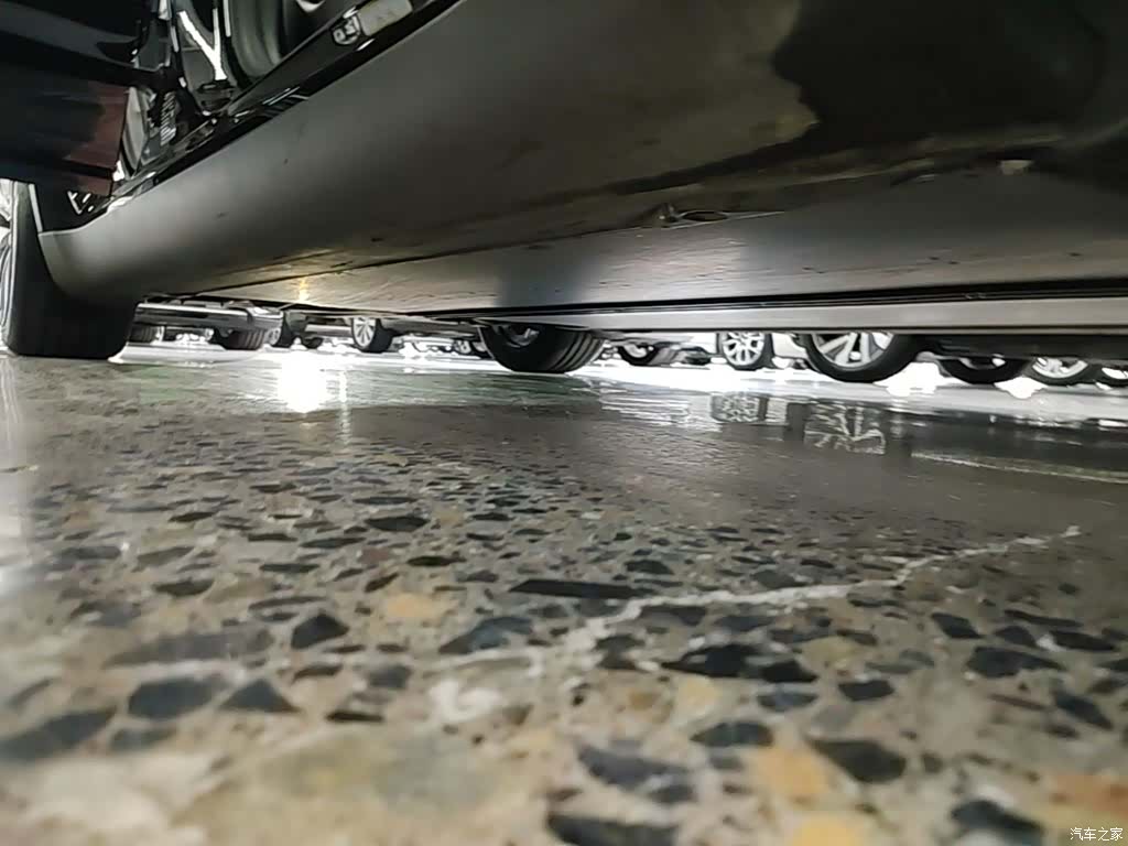 Tesla Model Y, 2023 21