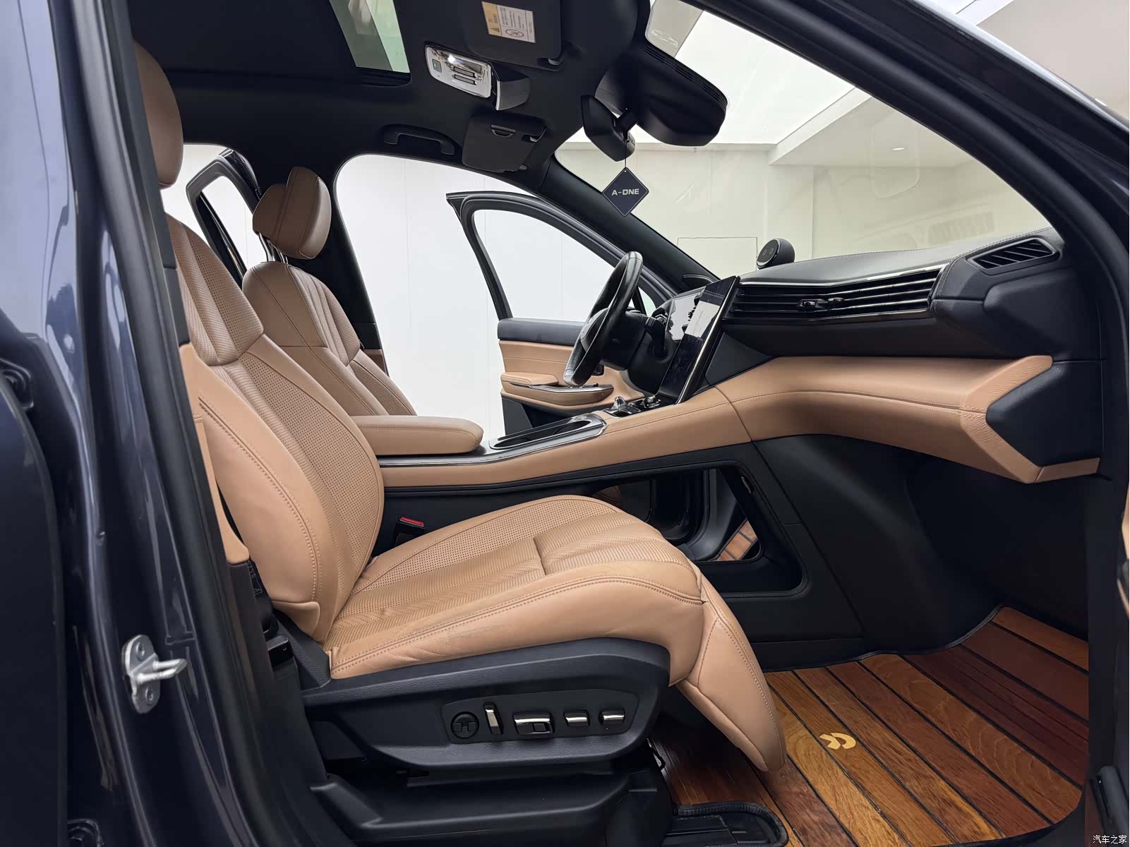 NIO ES8, 2021 16