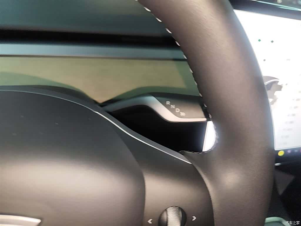Tesla Model Y, 2022 14