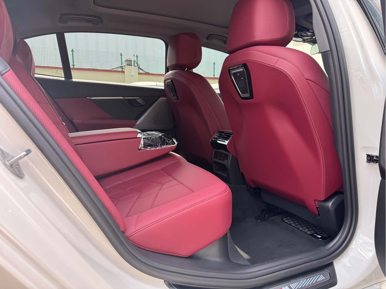 BMW 5 Series, 2025 11