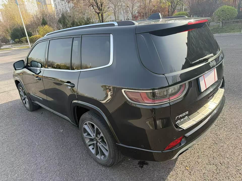 Jeep Grand Commander