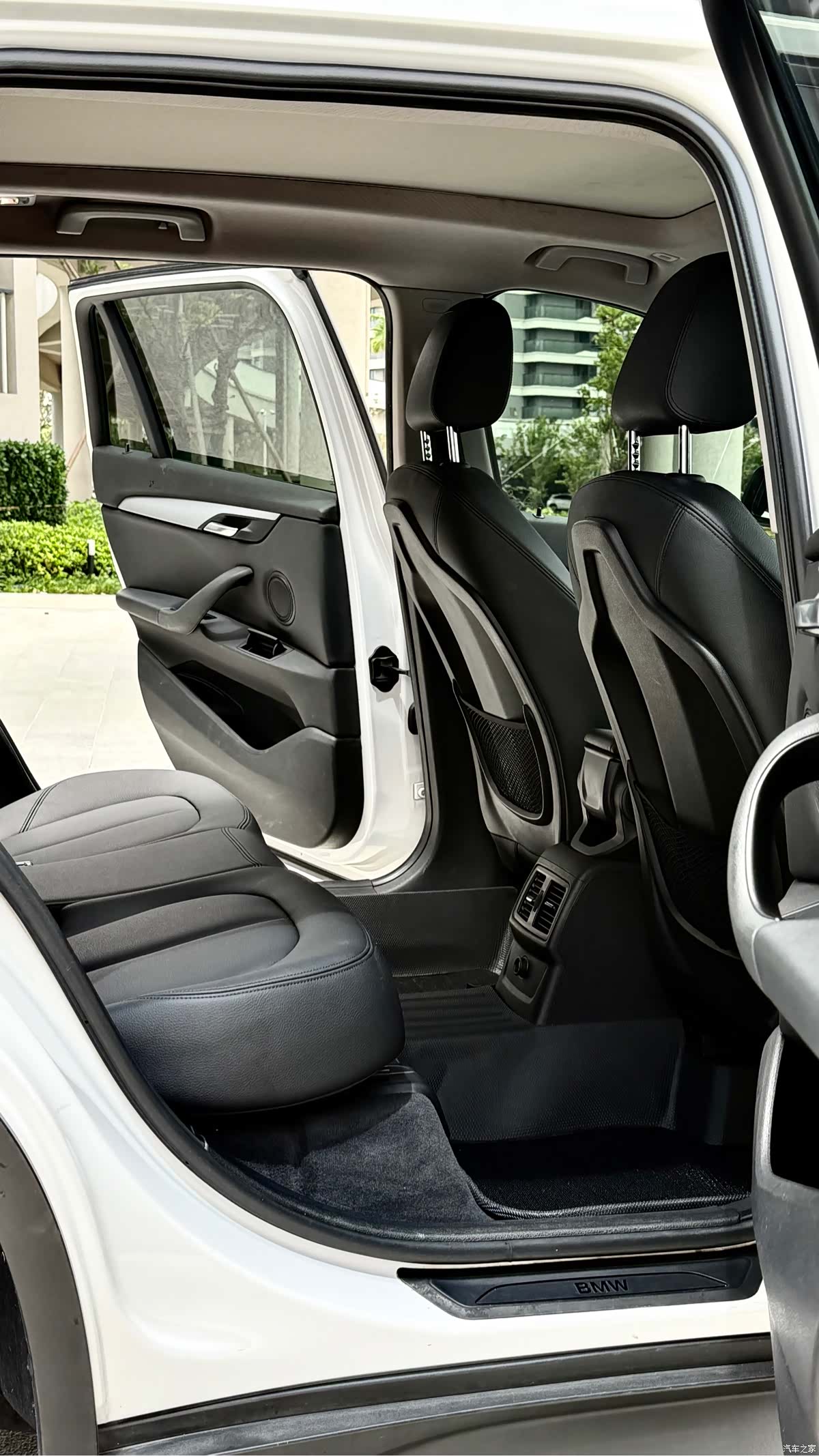 BMW X1, 2016 все фото