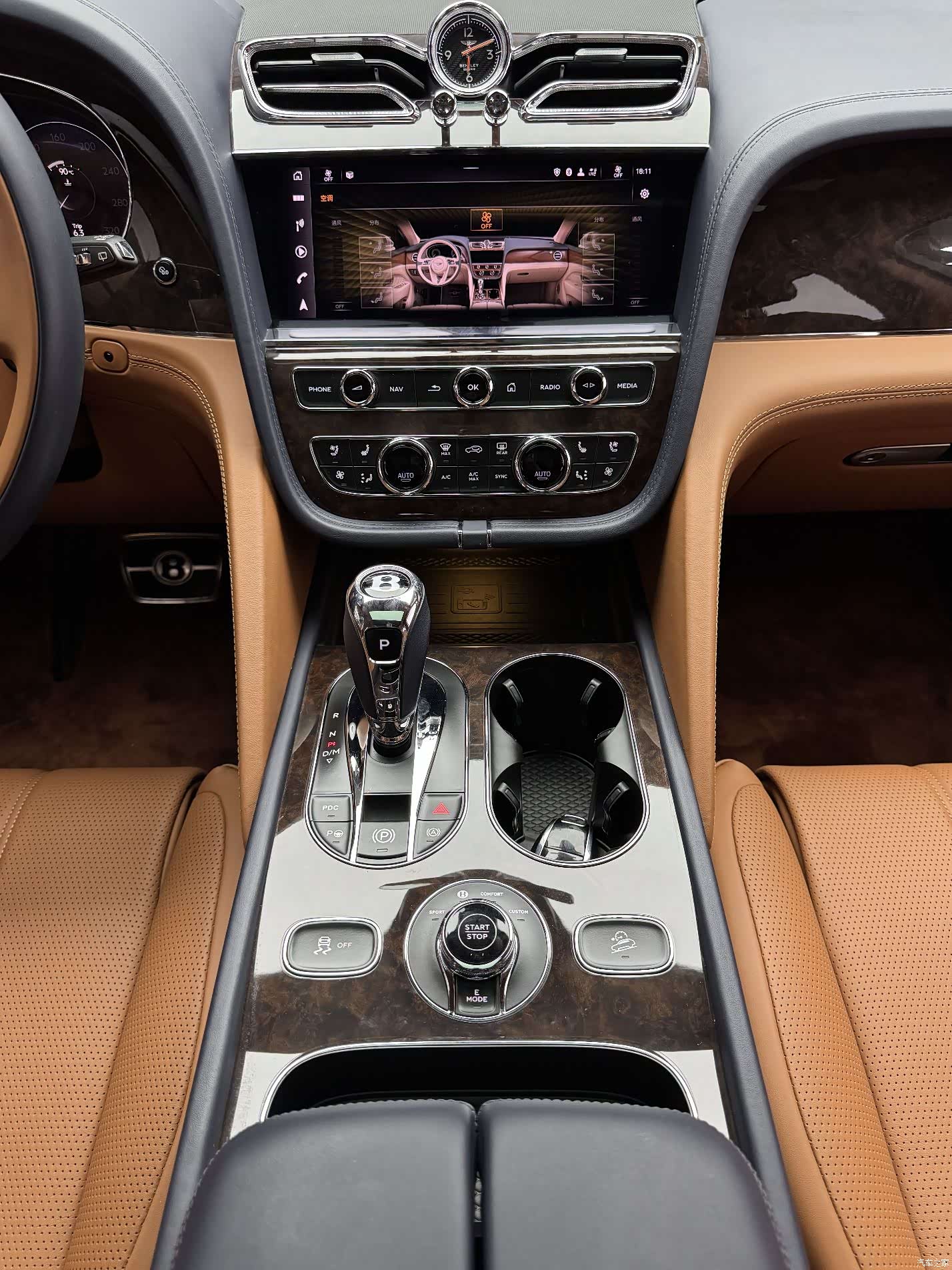 Bentley Bentayga, 2021 15