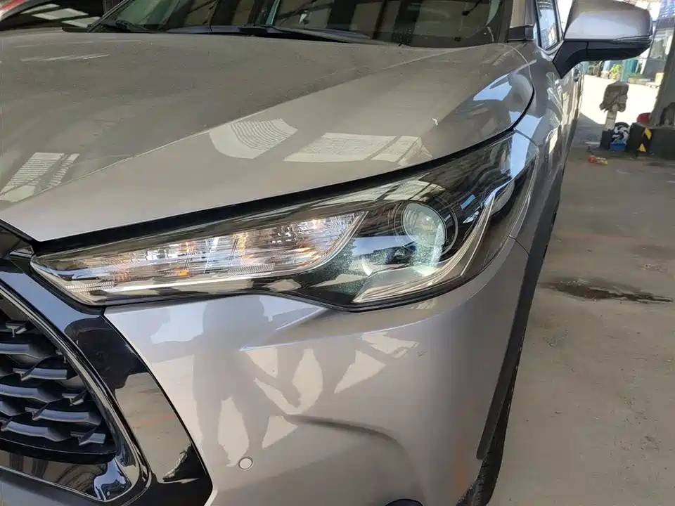 Toyota Corolla Sharp amplifier