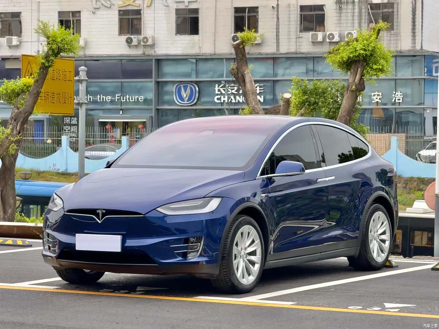 Tesla Model X, 2020 1