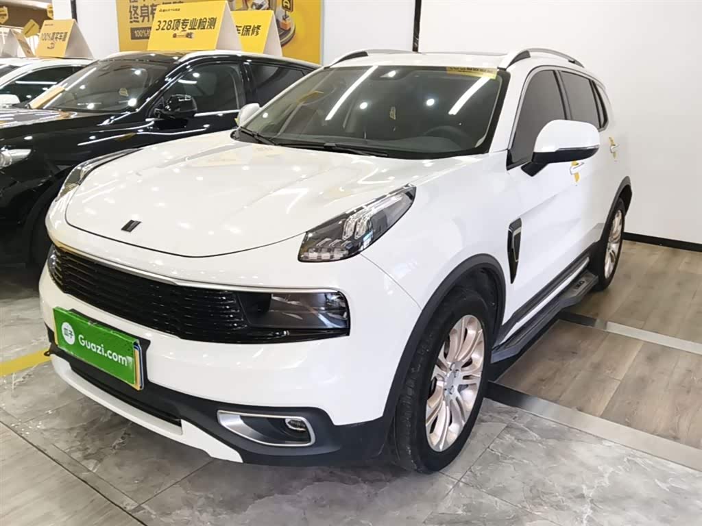 Lynk & Co 01