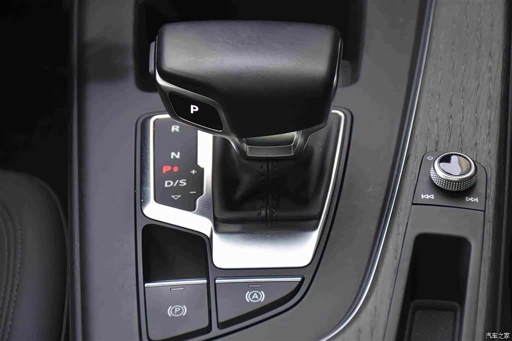 Audi A4, 2021 10