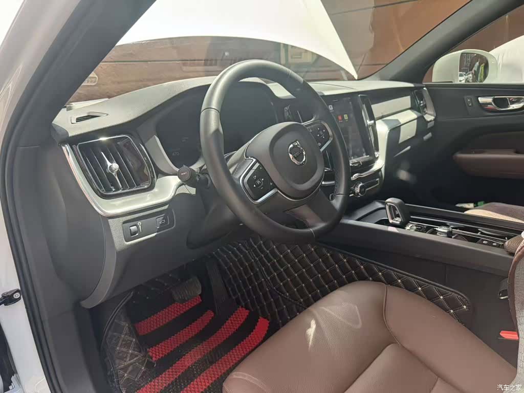 Volvo XC60, 2022 8