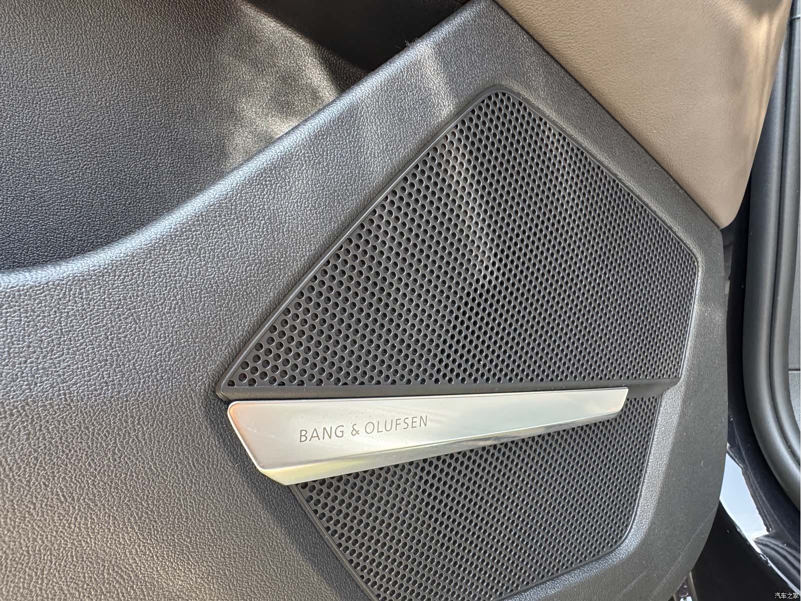 Audi Q5 e-tron, 2023 14