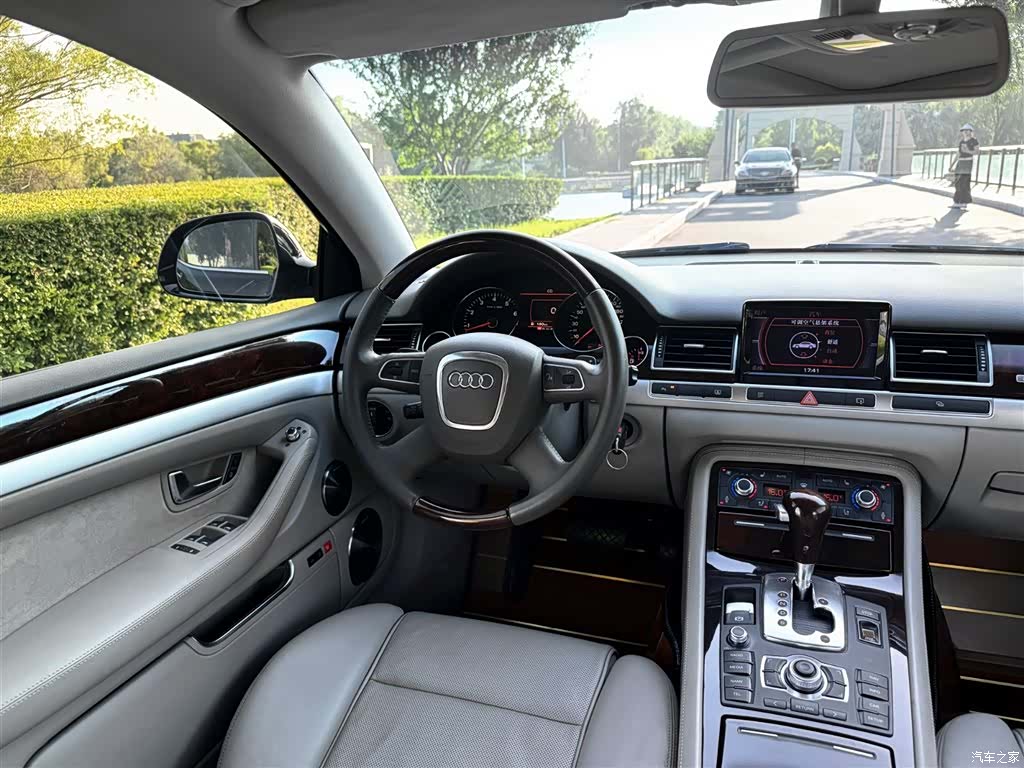Audi TT, 2011 16