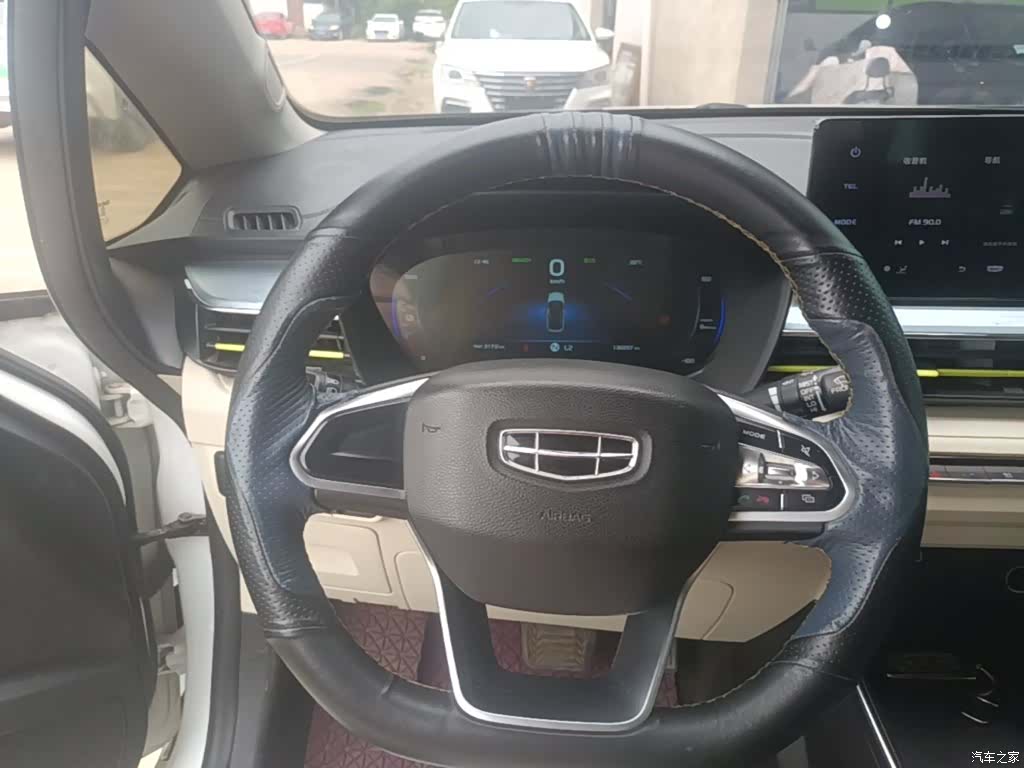 Geely EX3, 2022 11
