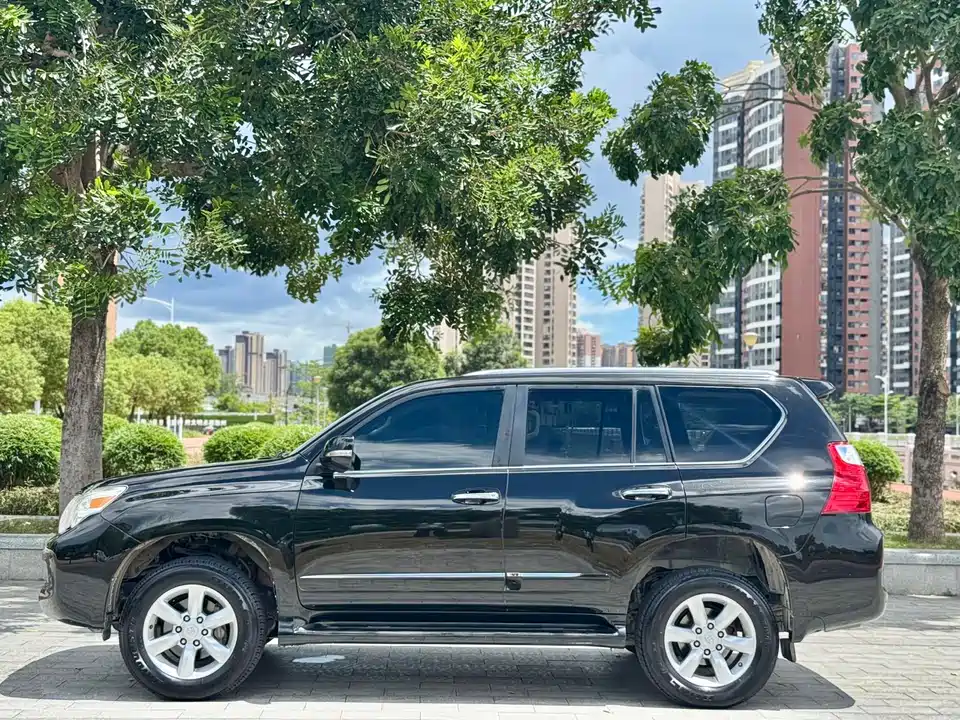Lexus GX