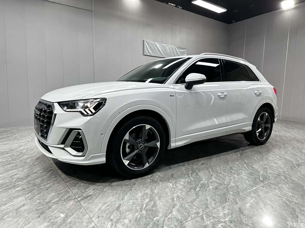 Audi Q3, 2022 4