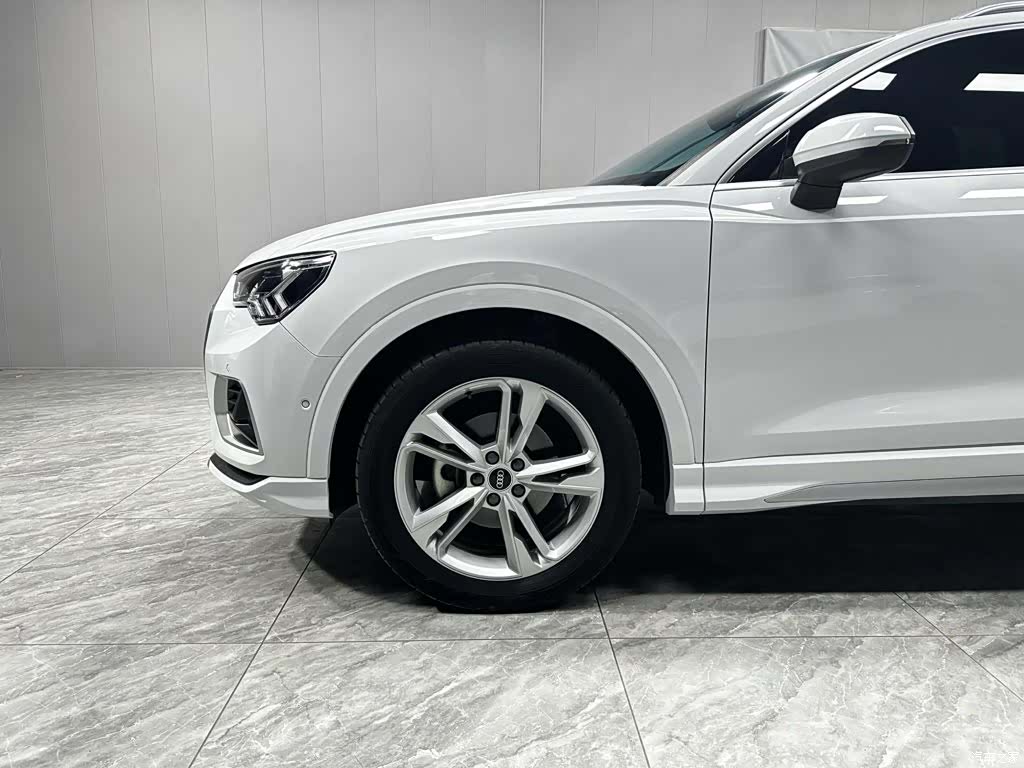 Audi Q3, 2022 7
