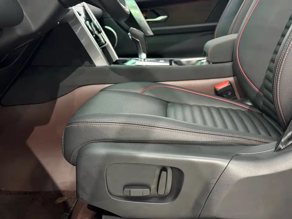 Land Rover Discover sports