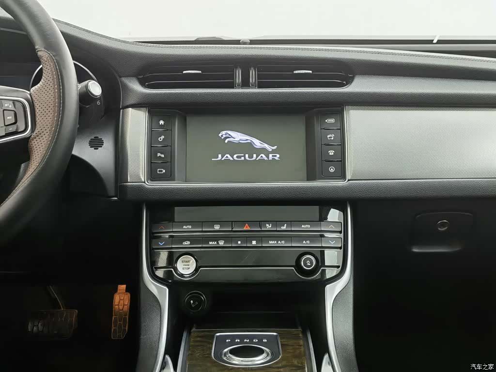 Land Rover XFL, 2017 12