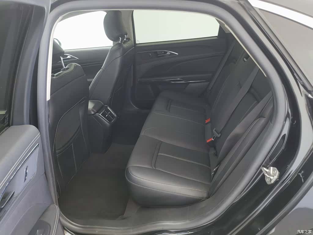 Ford Taurus, 2016 15