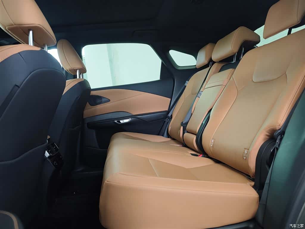 Lexus RX, 2023 11