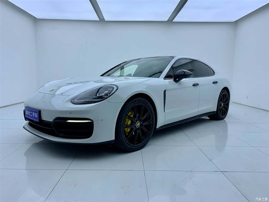 Porsche Panamera, 2023 2
