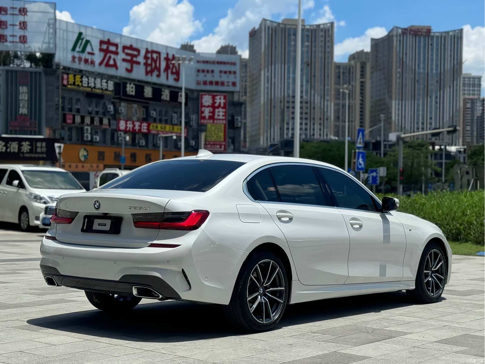 BMW 3 Series, 2019 11