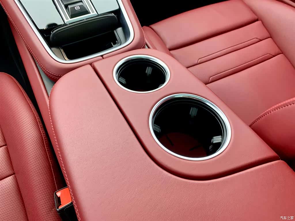 Porsche Panamera, 2023 26