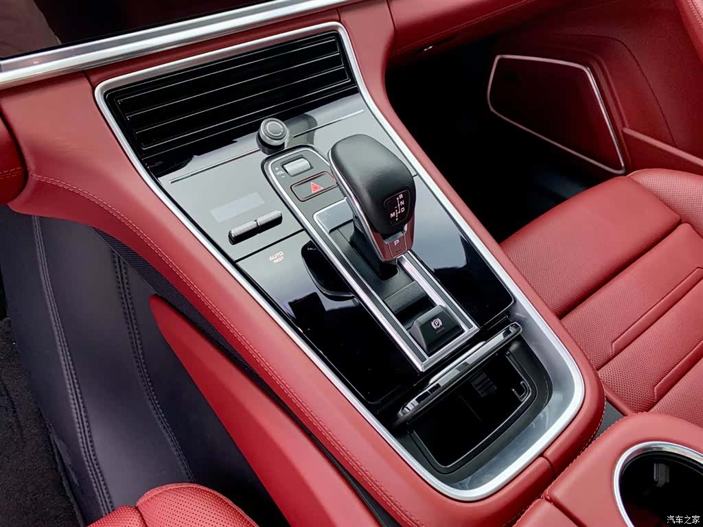 Porsche Panamera, 2023 25