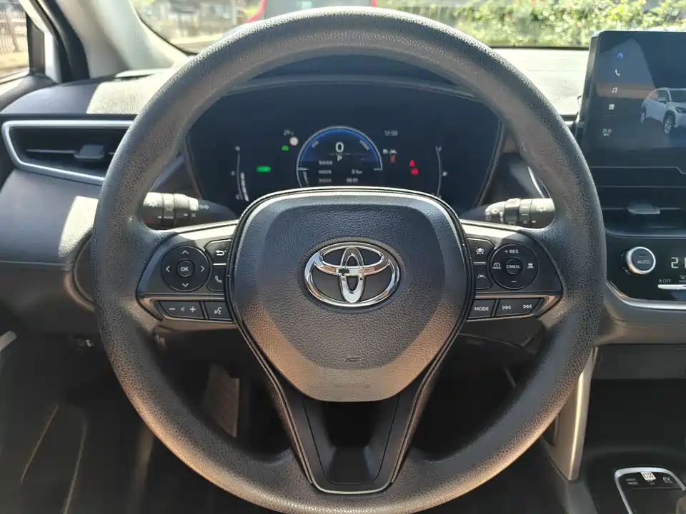 Toyota Corolla Sharp amplifier