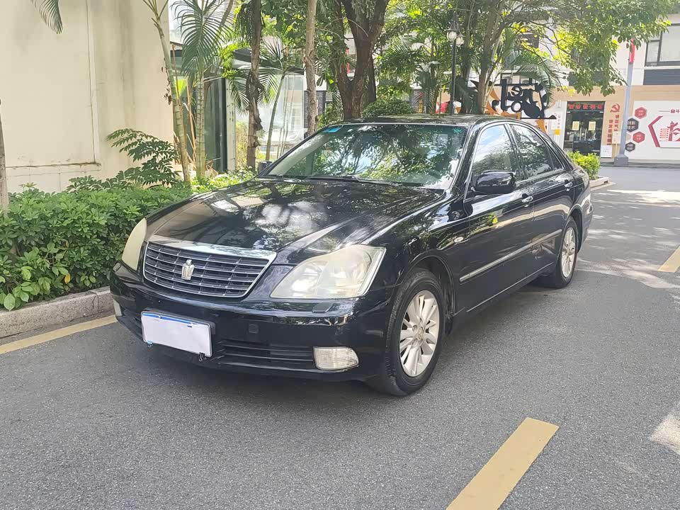 Toyota crown