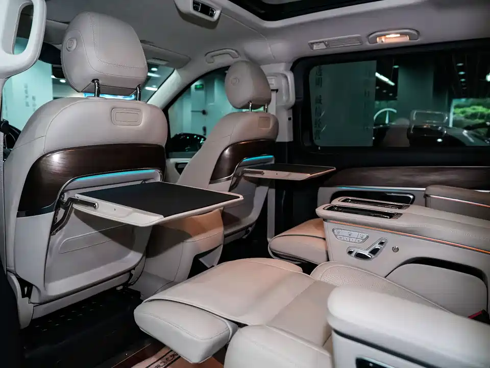 Mercedes-Benz V-class