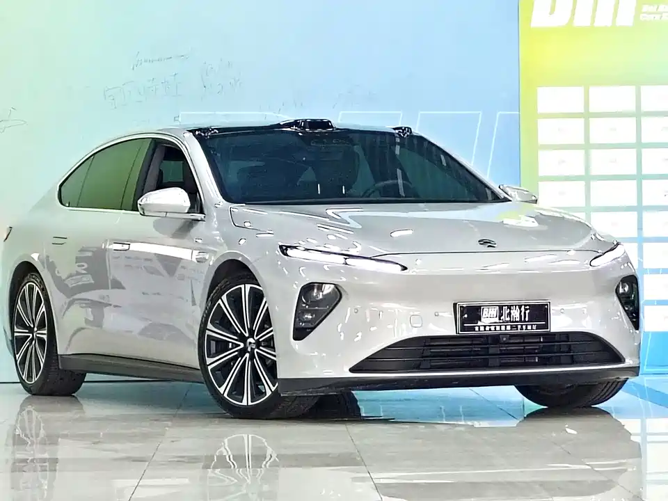 NIO ET7