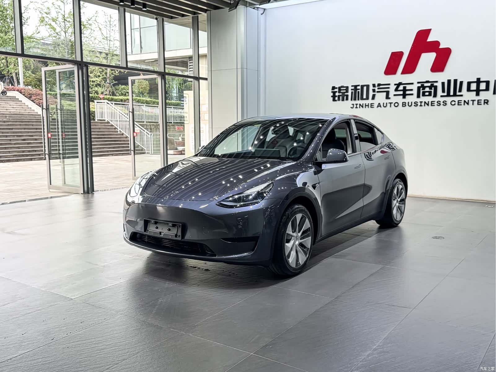 Tesla Model Y, 2023 1
