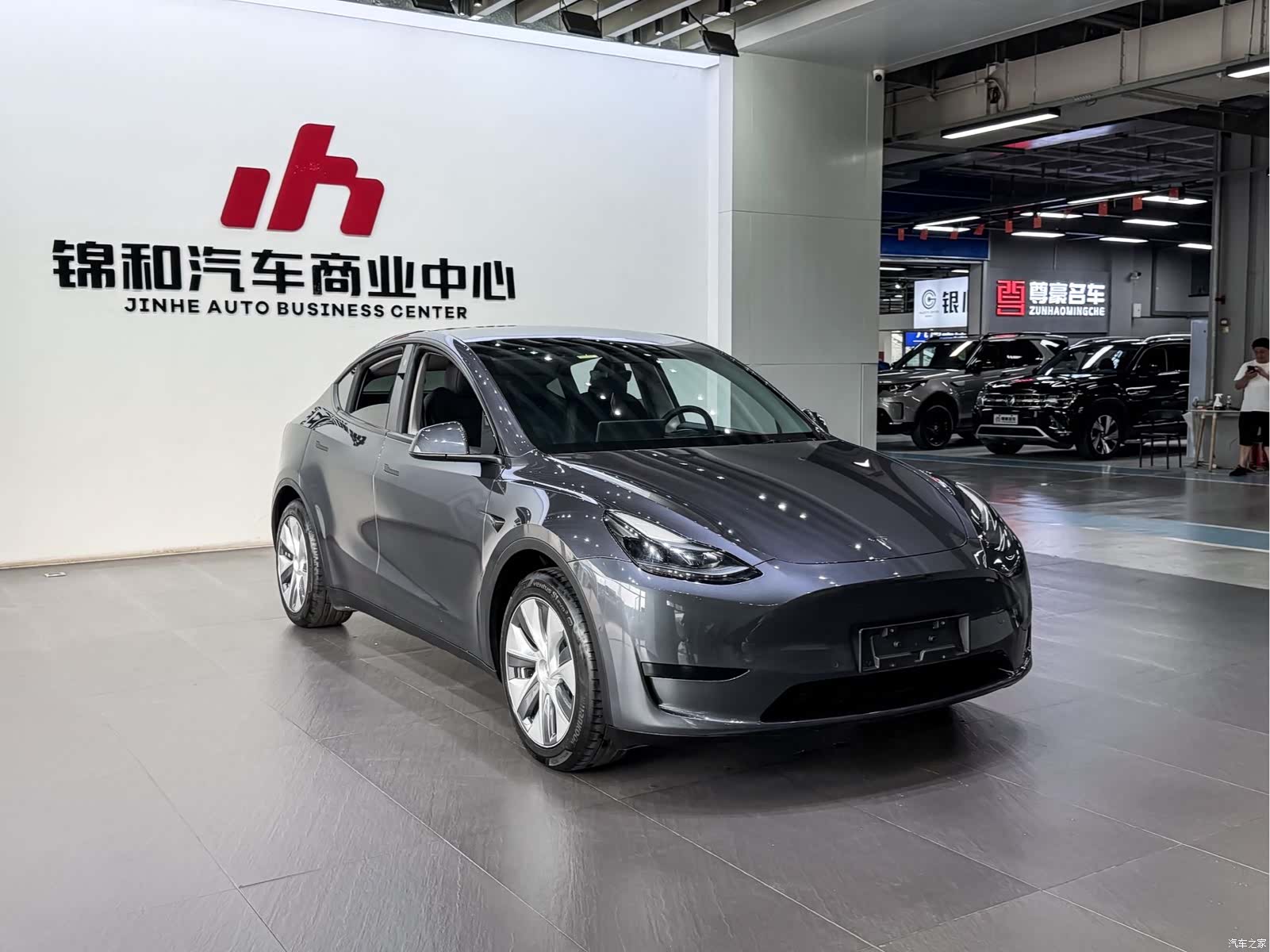 Tesla Model Y, 2023 3