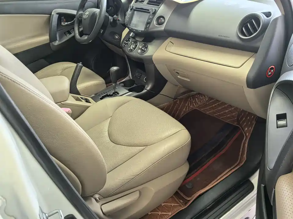 Toyota RAV4 Rongfang