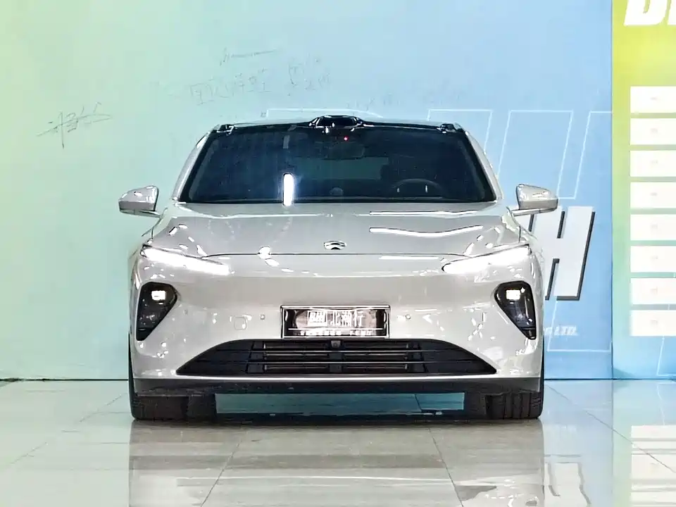 NIO ET7