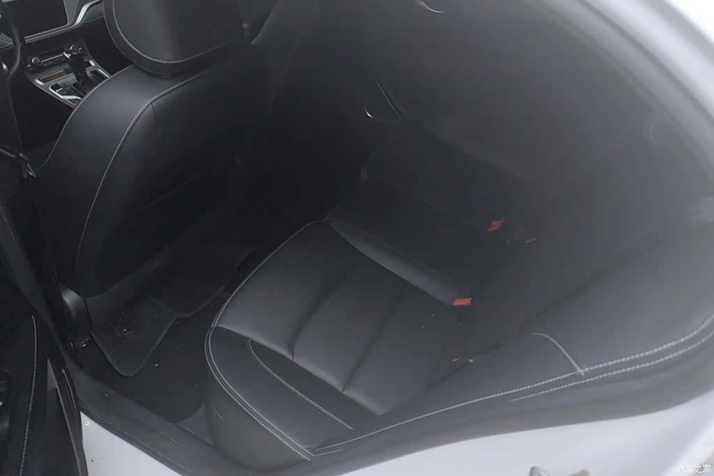 Geely Emgrand, 2021 11