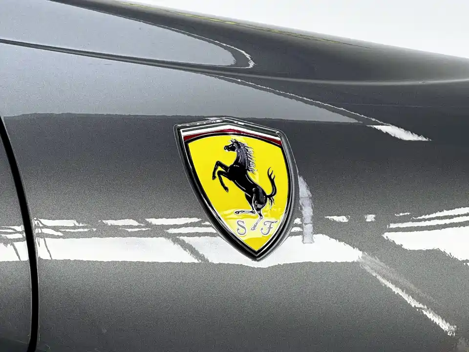 Ferrari 812