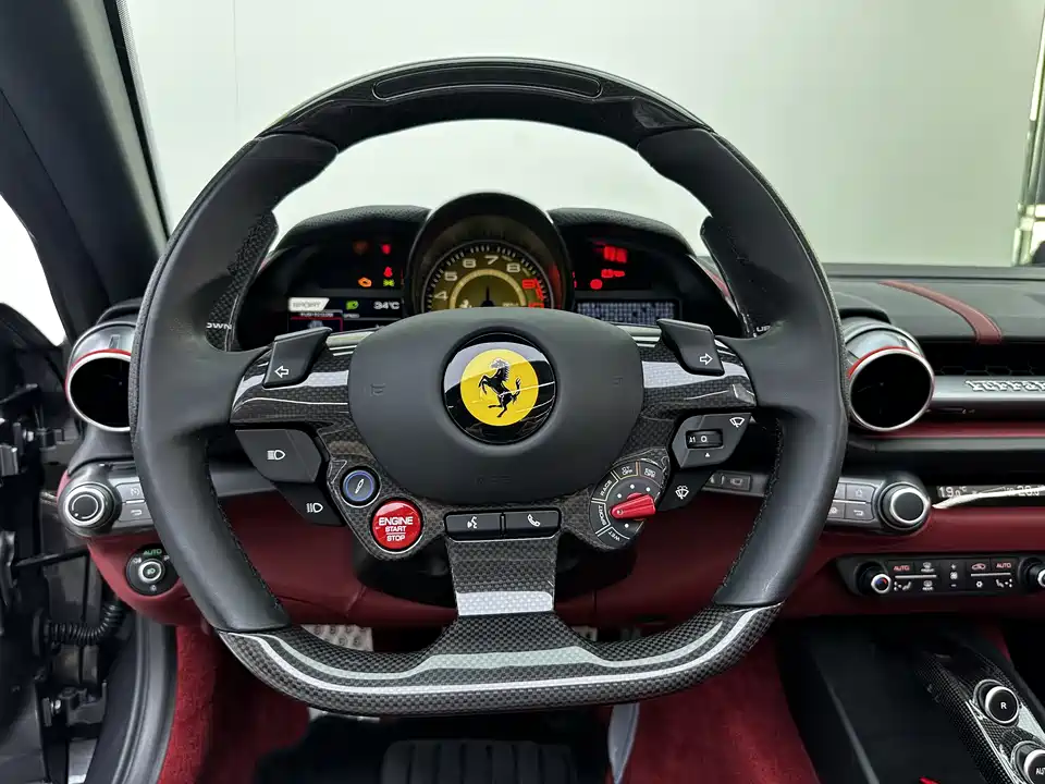 Ferrari 812
