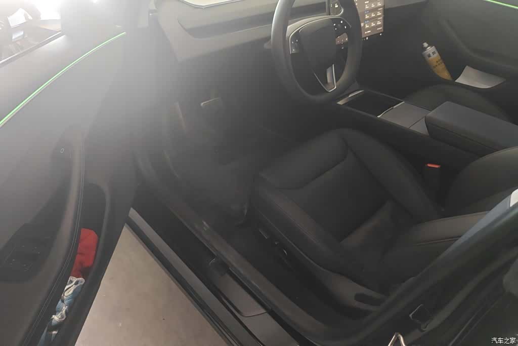 Tesla Model 3, 2024 9