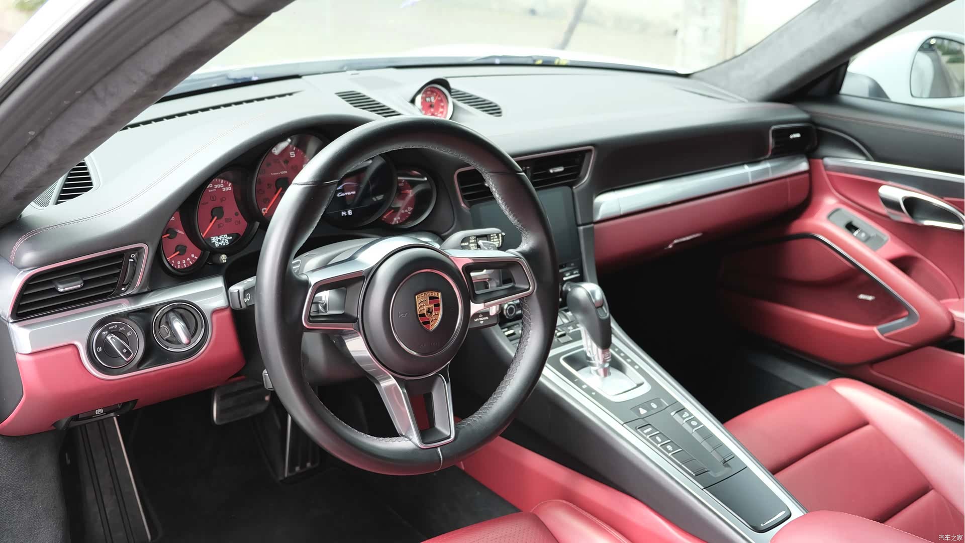 Porsche 911, 2018 15