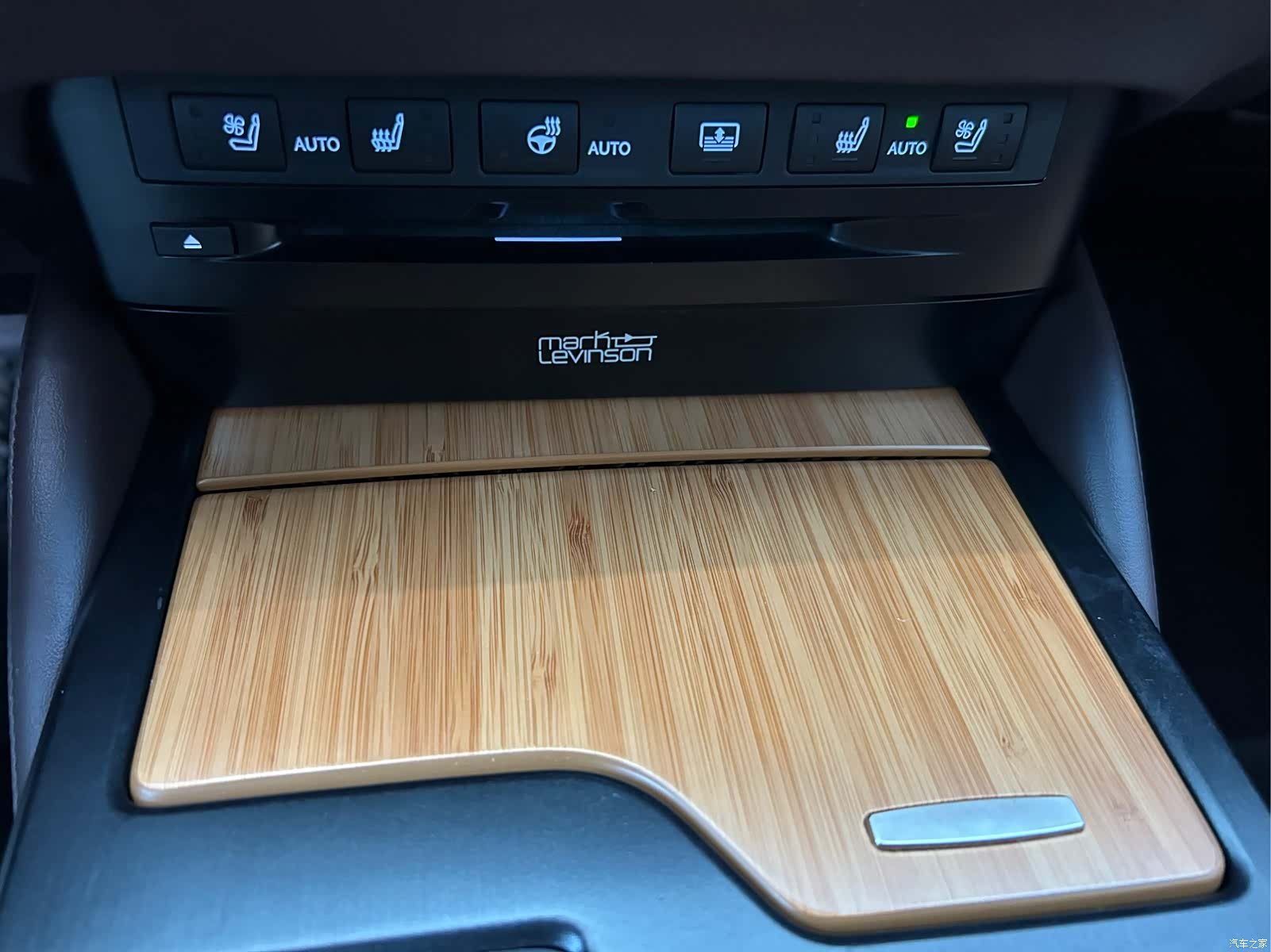 Lexus ES, 2021 15