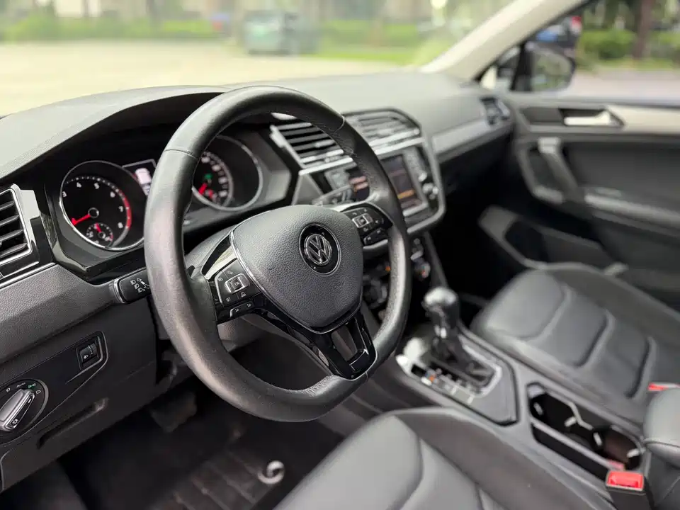 Volkswagen Tiguan L