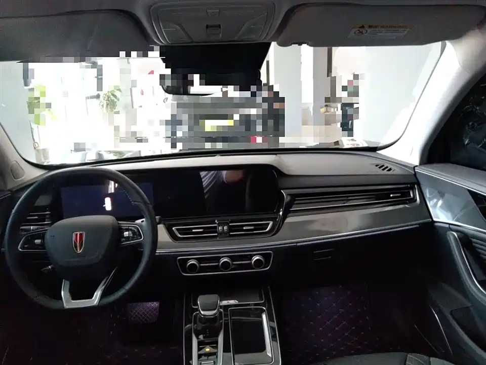 Hongqi HS5