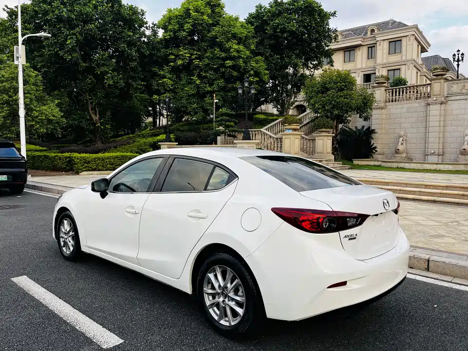 Mazda 3 Angkesaila