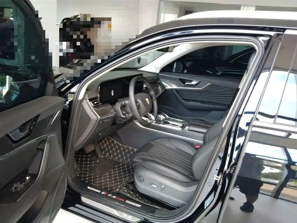 Hongqi HS5