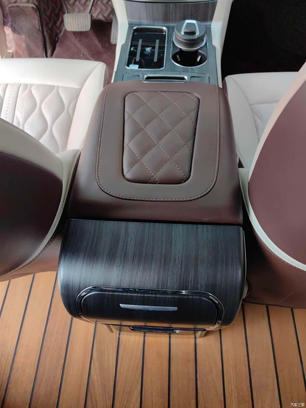 Buick GL8, 2021 13