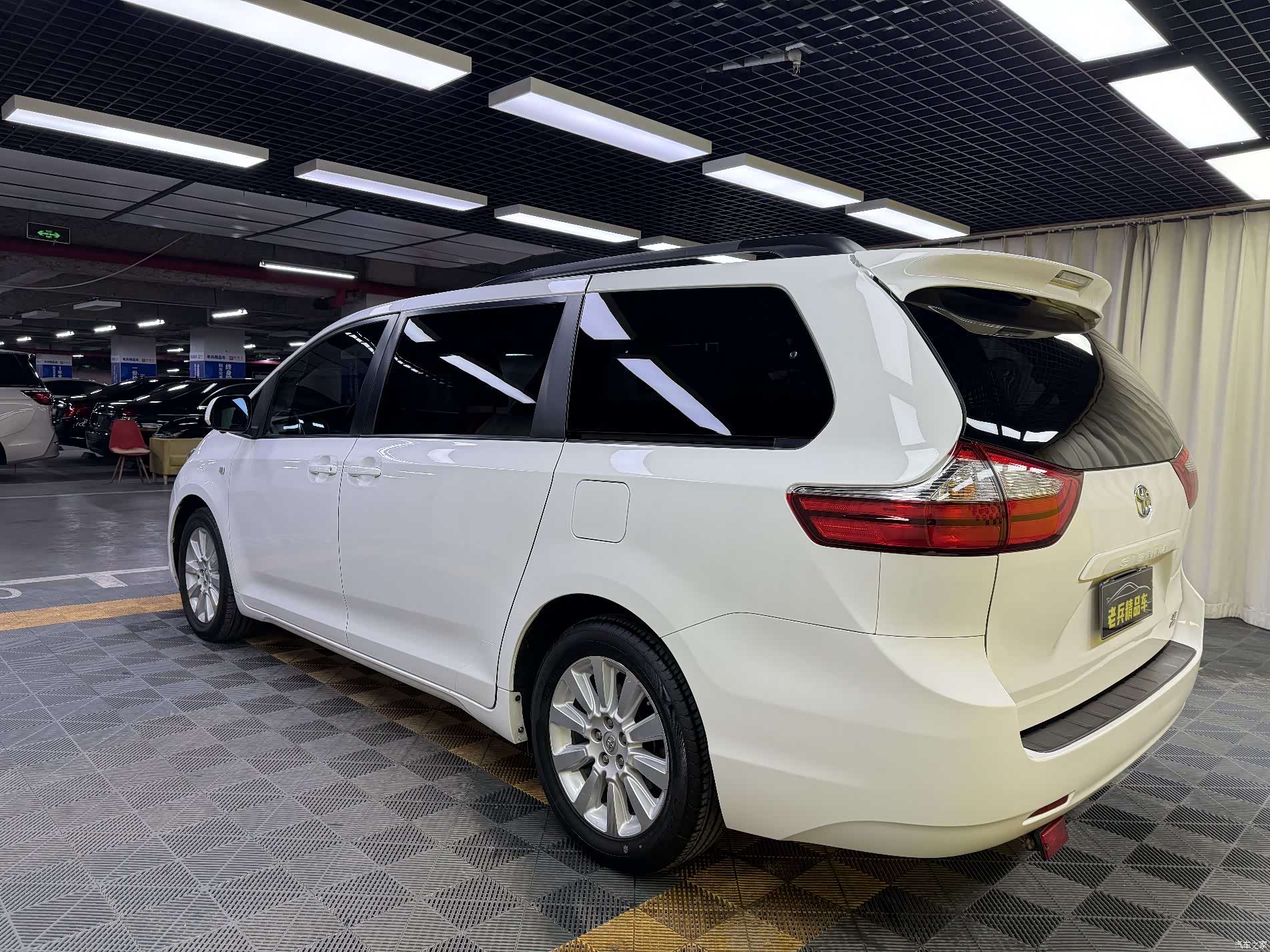 Toyota Sienna, 2015 6