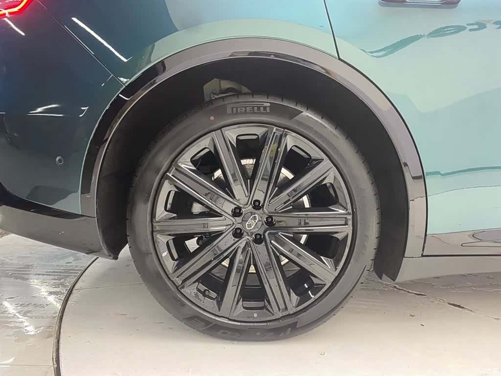 Luxeed R7, 2025 11