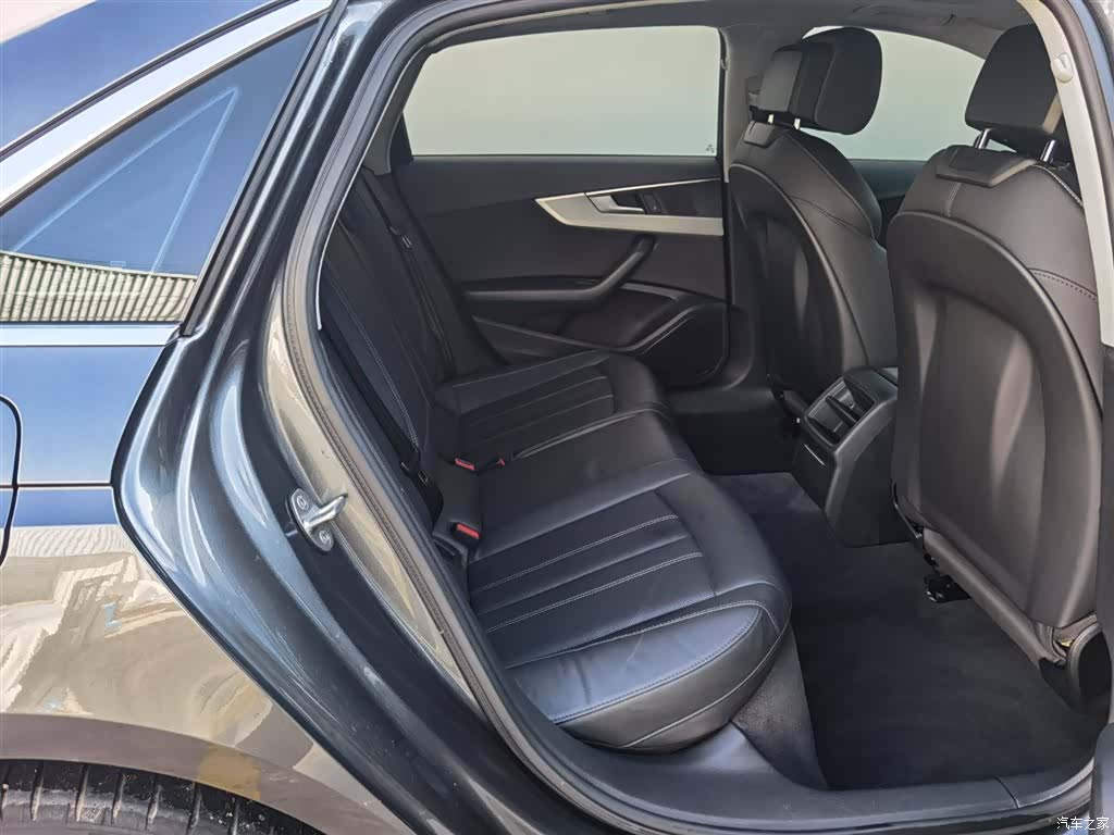 Audi A4L, 2020 26
