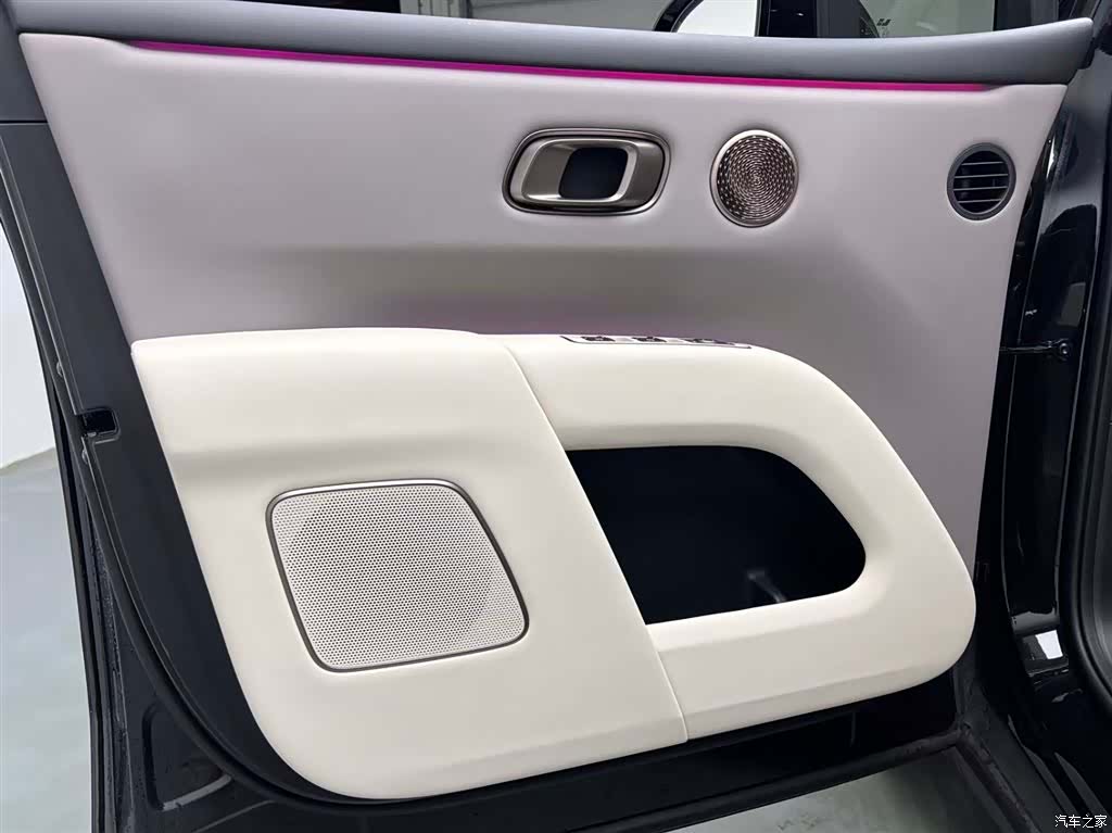 Li Auto i8, 2025 все фото